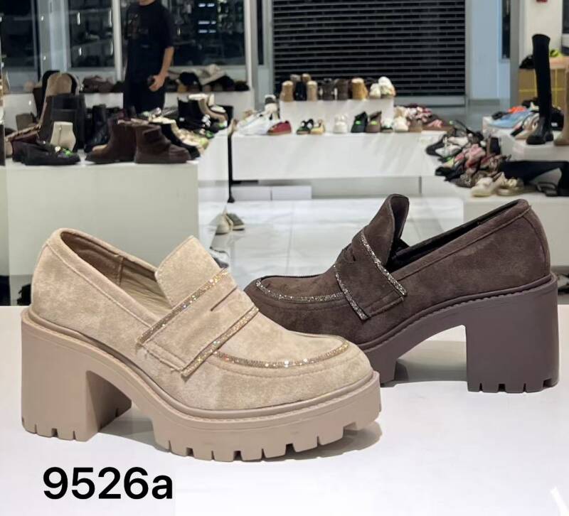 Czółenka damskie Roz 36-41/ 12 par