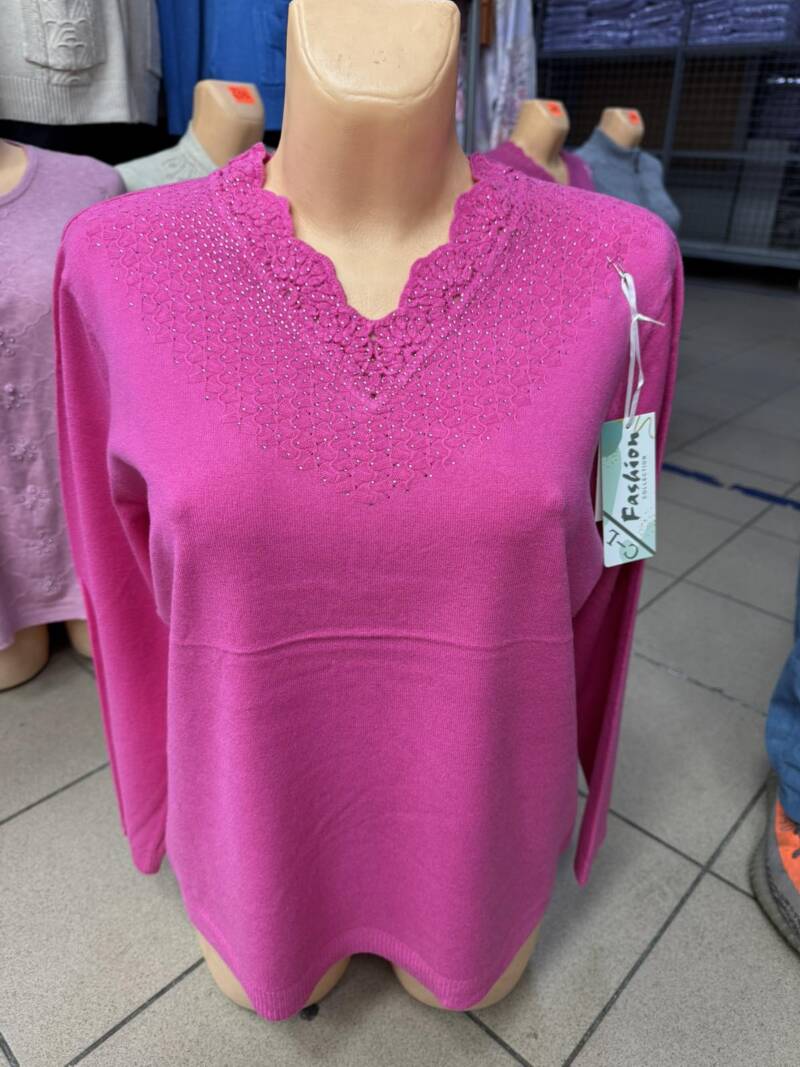 Swetry damskie Roz L-3XL. 1 kolor. Paczka 10 szt