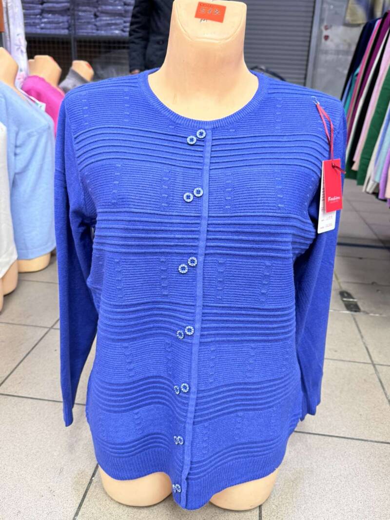 Swetry damskie Roz L-3XL. 1 kolor. Paczka 10 szt