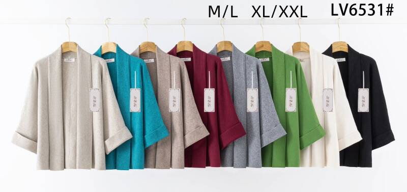 Narzutka damska Roz M/L-XL/2XL. Mix kolor. Paczka 8 szt