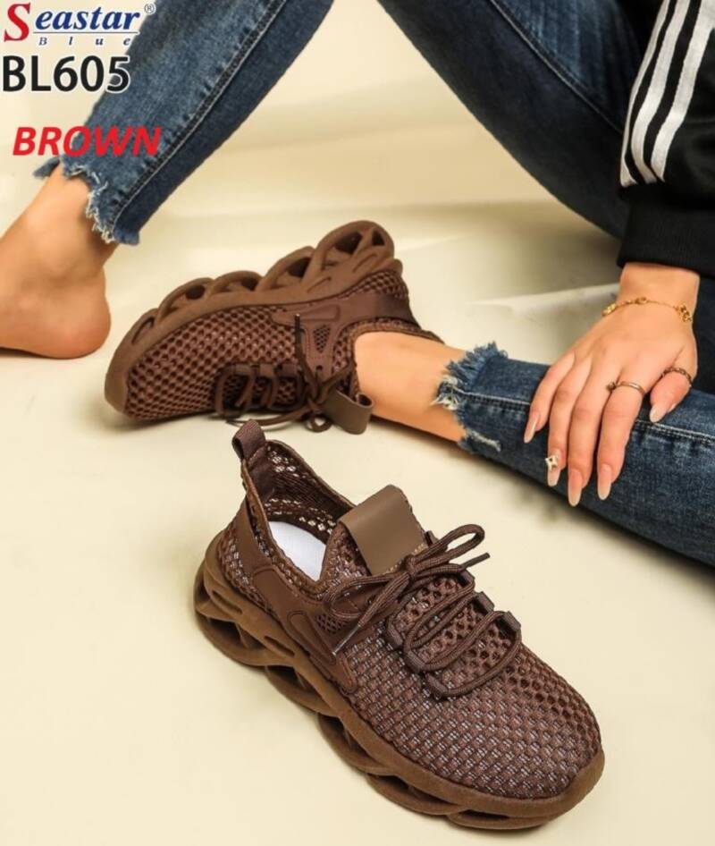  Buty sportowe damskie Roz 36-41/ 12 par