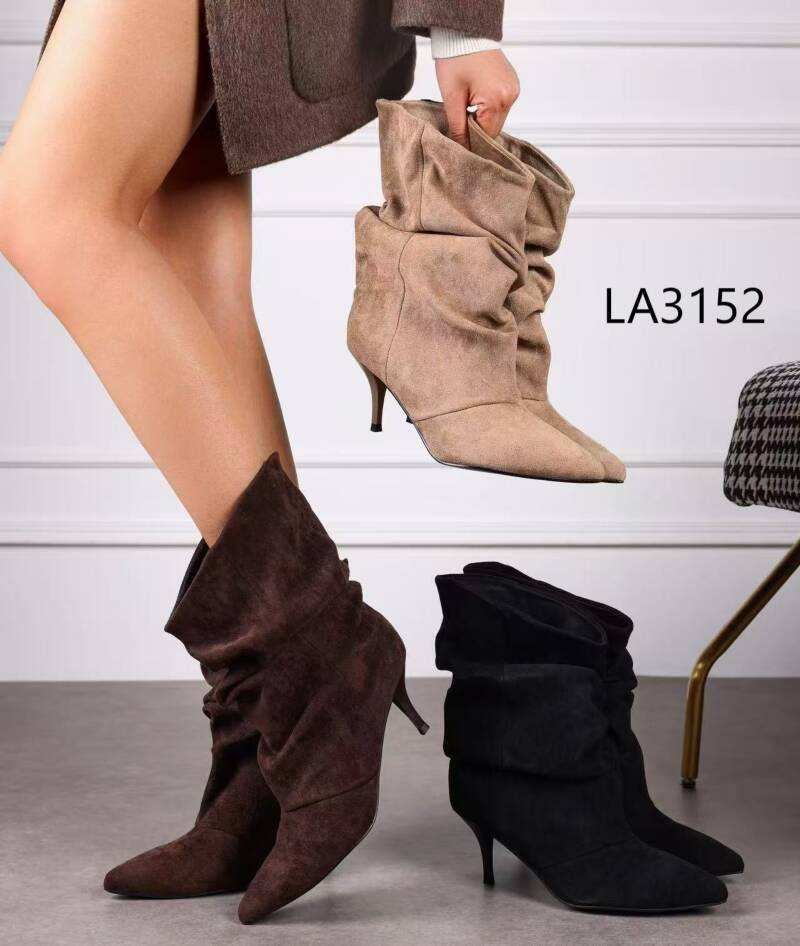 Kozaki damskie Roz 36-41/ 12 par 1