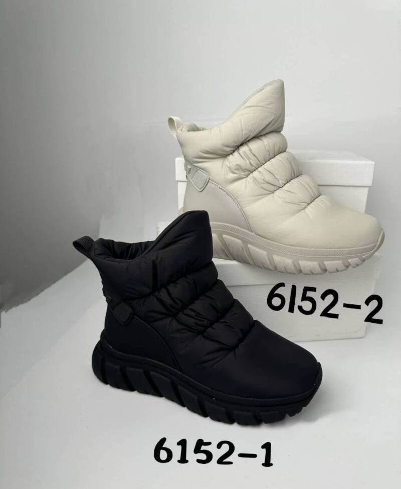 Kozaki damskie Roz 36-41/ 12 par 1