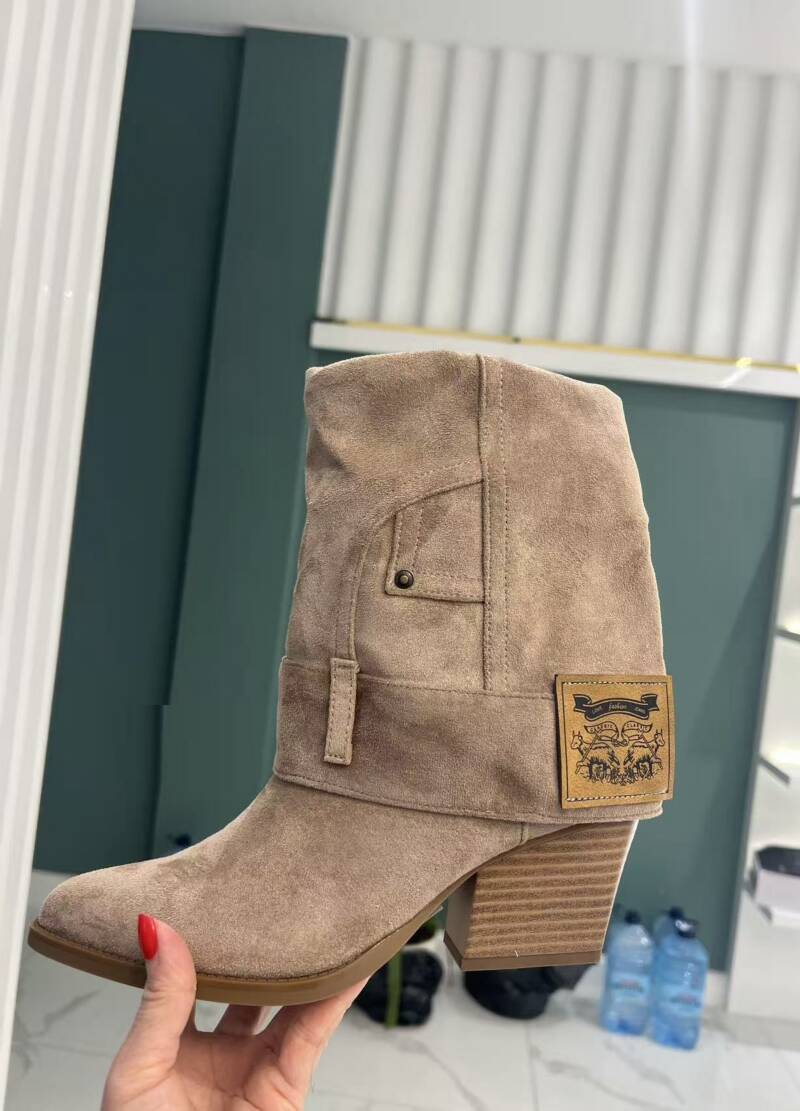 Kozaki damskie Roz 36-41/ 12 par 1