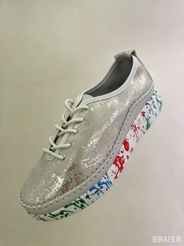 Buty sportowe damskie Roz 36-41/ 12 par