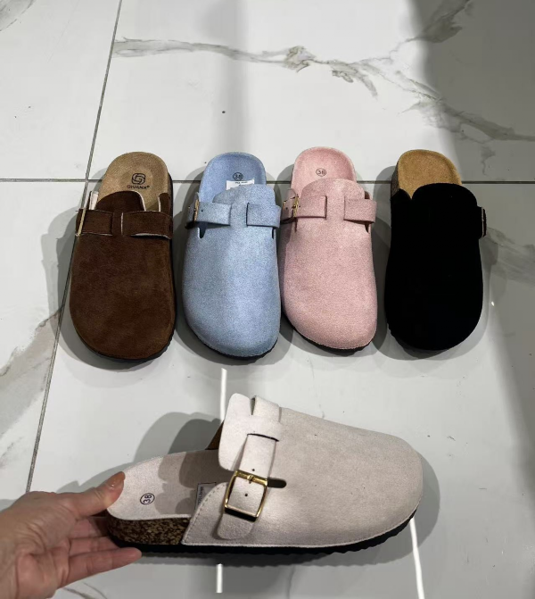 Klapki damskie Roz 36-41 / 12 par