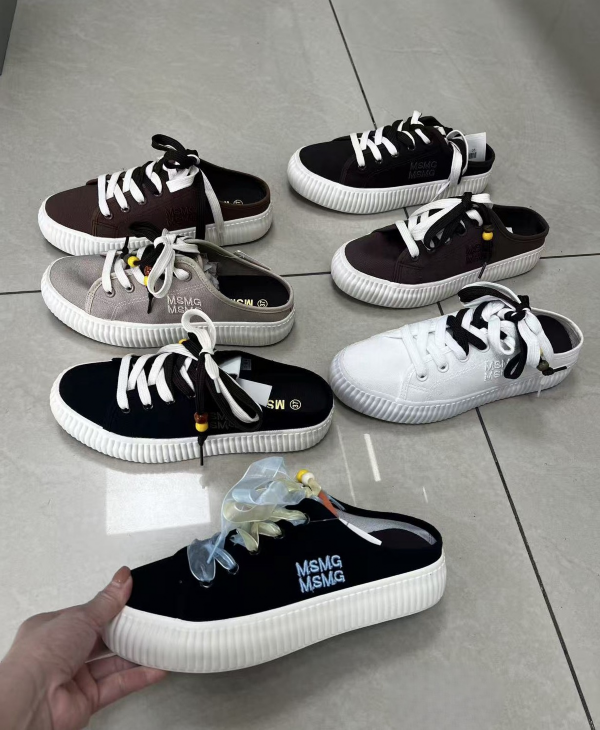 Balerinki/ Espadryle damskie Roz 36-41 / 12 par
