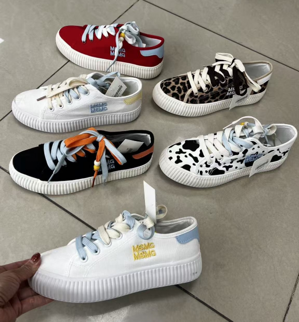 Buty sportowe damskie Roz 36-41 / 12 par
