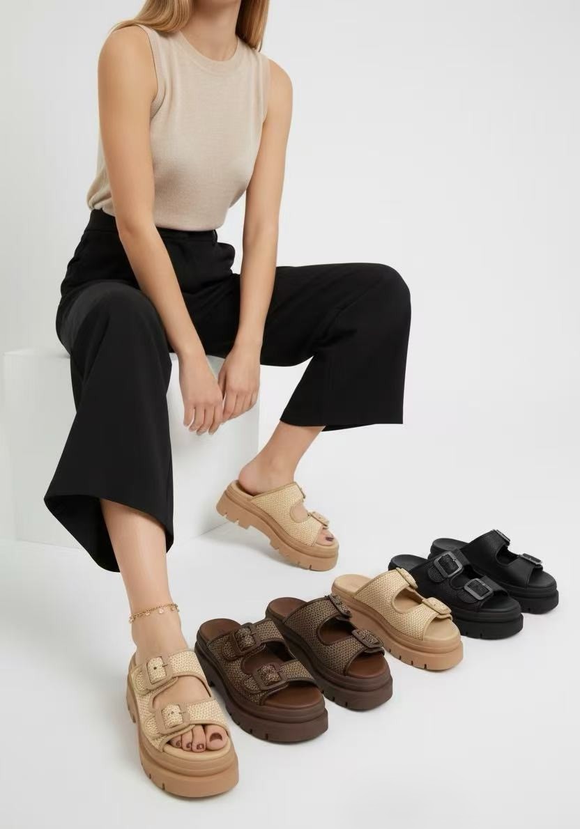 Klapki  damskie Roz 36-41 / 12 par