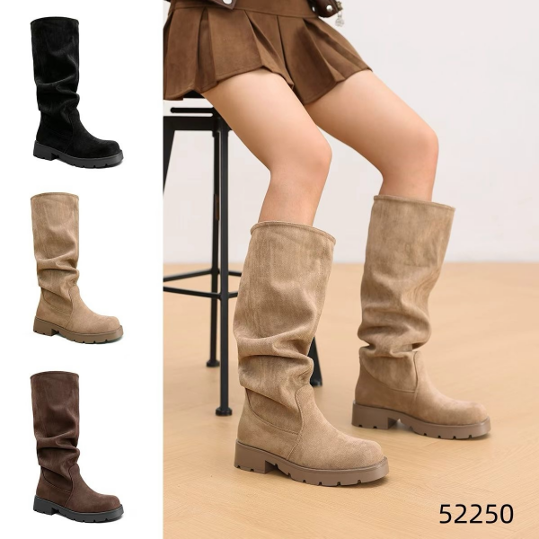 Kozaki damskie Roz 36-41 / 12 par