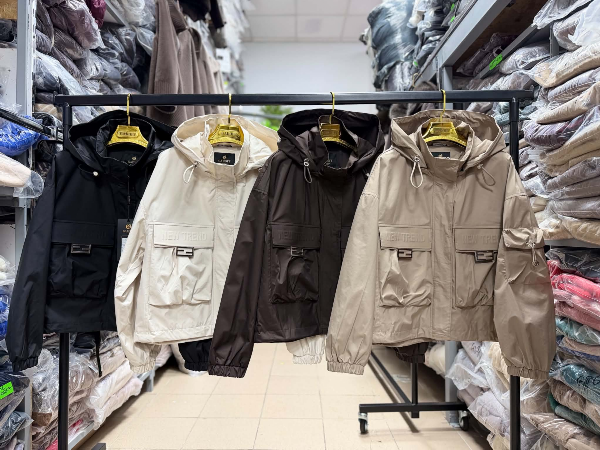 Kurtki damskie cienki Roz S-XL, 1 Kolor Paczka 3 szt