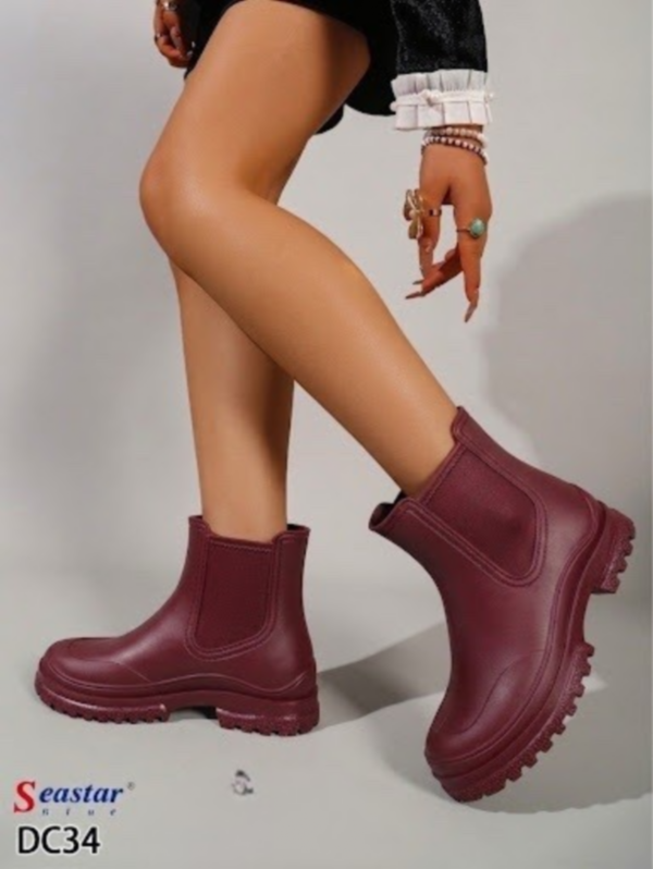 Botki damskie Roz 36-41 / 12 par