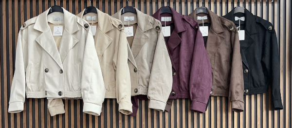 Kurtki damskie skórzana Roz S-XL, 1 Kolor Paczka 5 szt