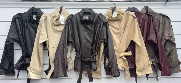 Kurtki damskie skórzana Roz S-XL, 1 Kolor Paczka 5 szt